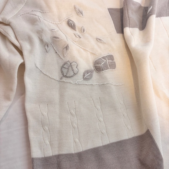 New LACE CANADA Spring Light Cream and Tan Sweater Woman's Size Large - Picture 4 of 7